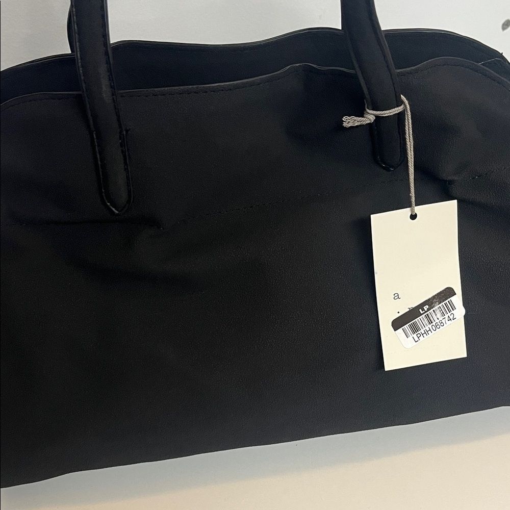 A New Day - Solid Soft Satchel Handbag - A New Day Black Black
NWT #chic - Picture 7 of 7